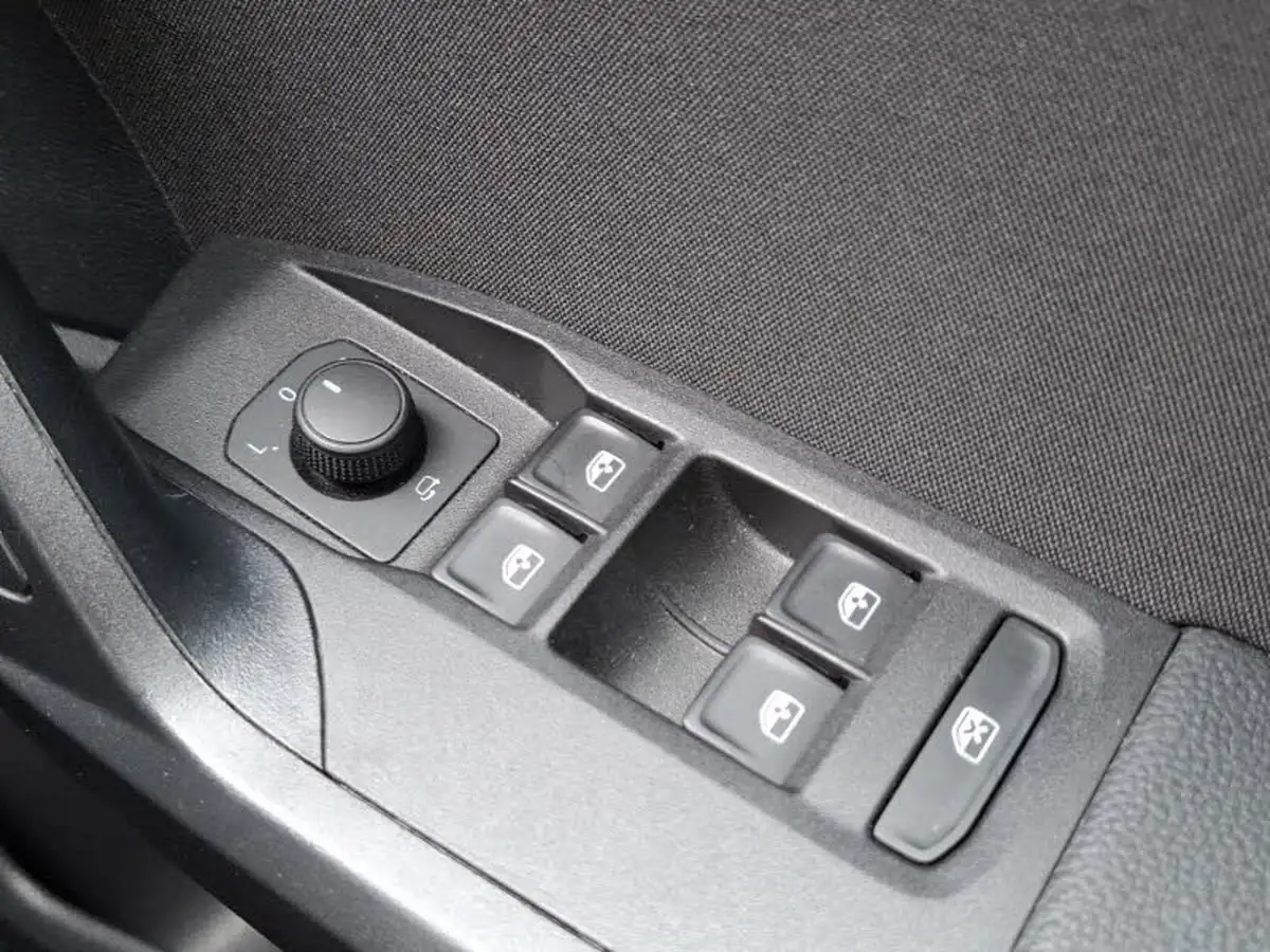 2021-seat-ibiza-10-tsi-fr-95ps-big-17