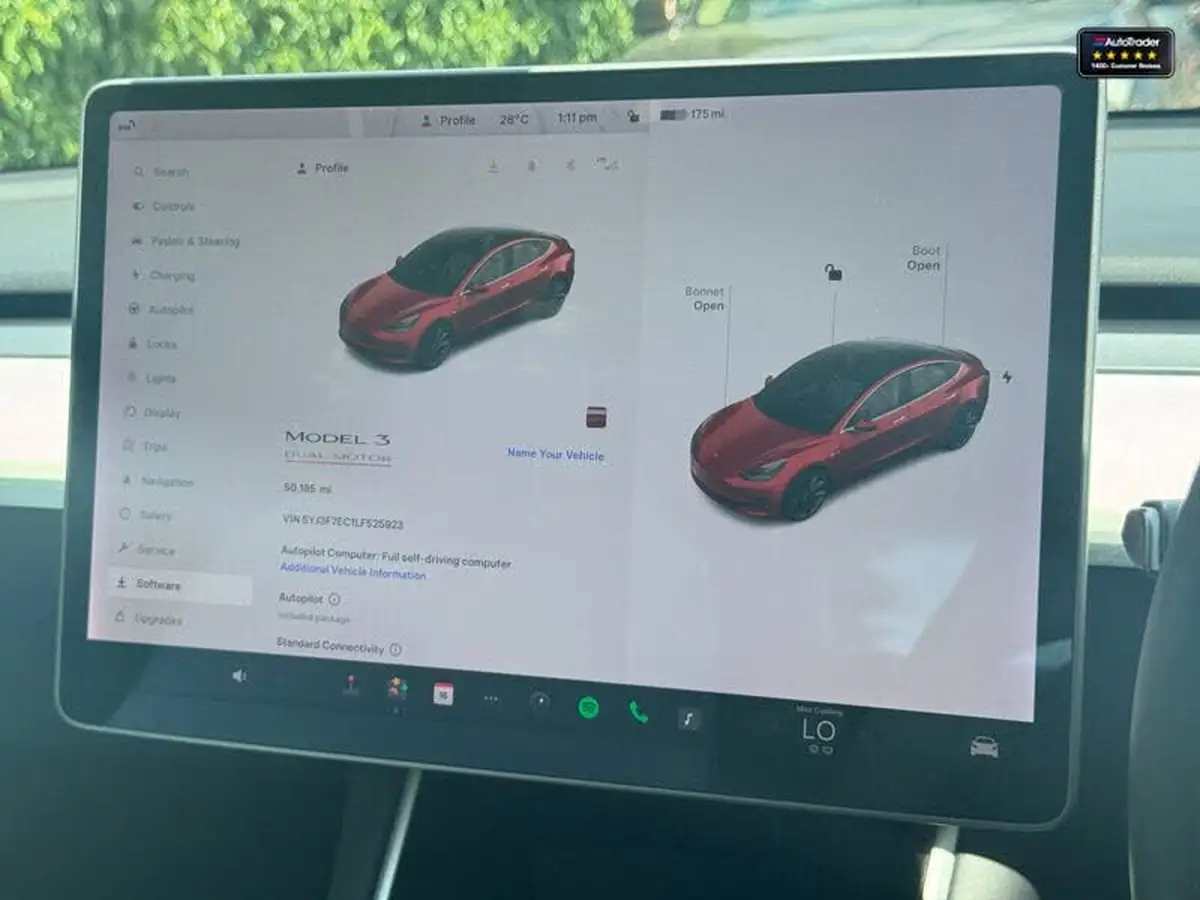 2020-tesla-model-3-e-performance-big-21