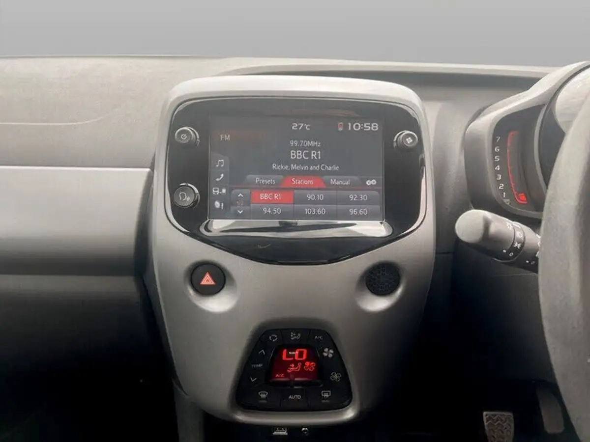 2020-toyota-aygo-10-vvt-i-x-trend-x-shift-big-29