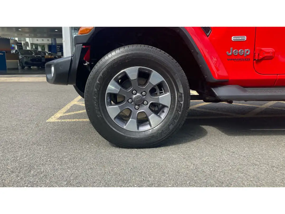 2021-jeep-wrangler-20-gme-overland-5d-big-26