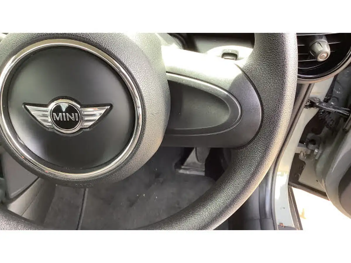 2017-mini-cooper-15-cooper-ss-hatchback-3d-auto-big-17