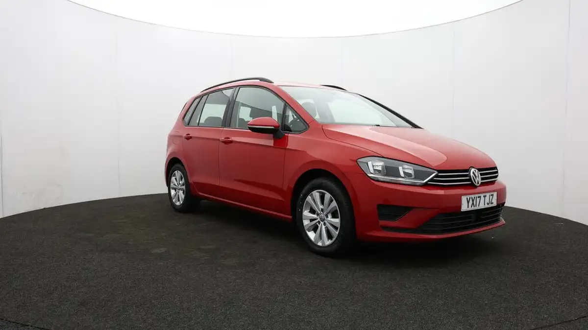 2017-volkswagen-golf-sv-16tdi-se-110ps-bmtss-big-50