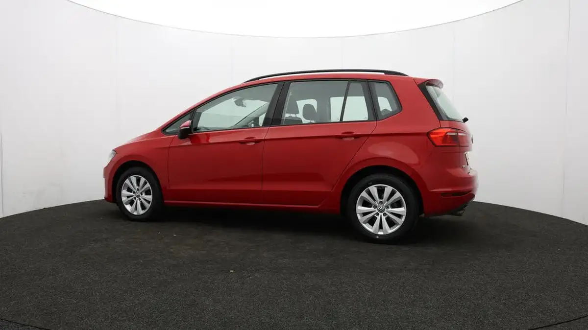2017-volkswagen-golf-sv-16tdi-se-110ps-bmtss-big-74