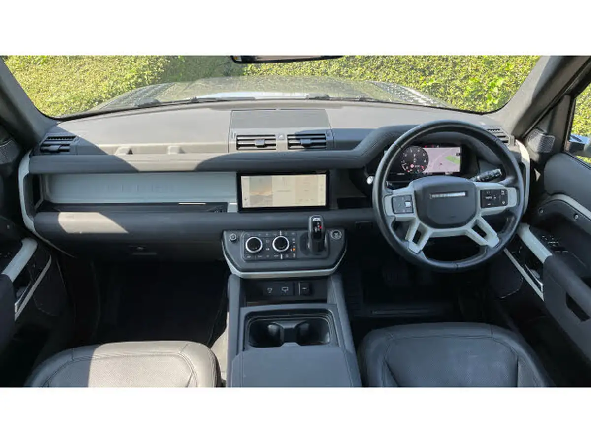 2022-land-rover-90-defender-30-p400-xs-edition-big-8