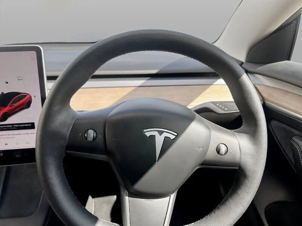 2021-tesla-model-3-e-long-range-awd-big-23