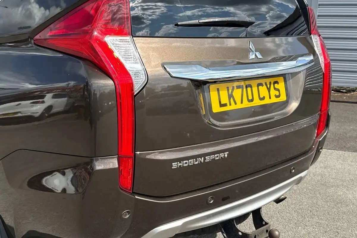 2020-mitsubishi-shogun-sport-24di-d-3-big-14