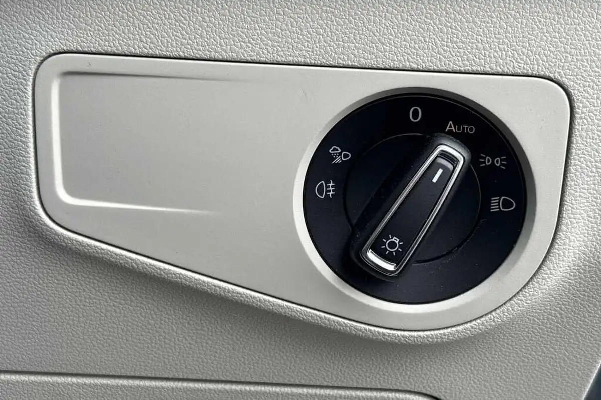 2022-volkswagen-tiguan-15-tsi-elegance-big-28