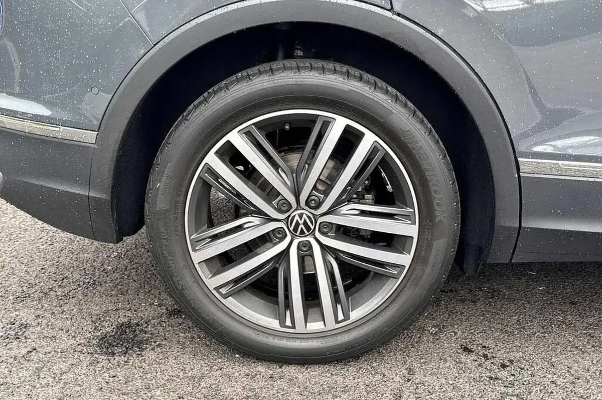 2022-volkswagen-tiguan-15-tsi-elegance-big-4