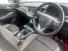 2020-vauxhall-grandland-x-12-sri-nav-small-4