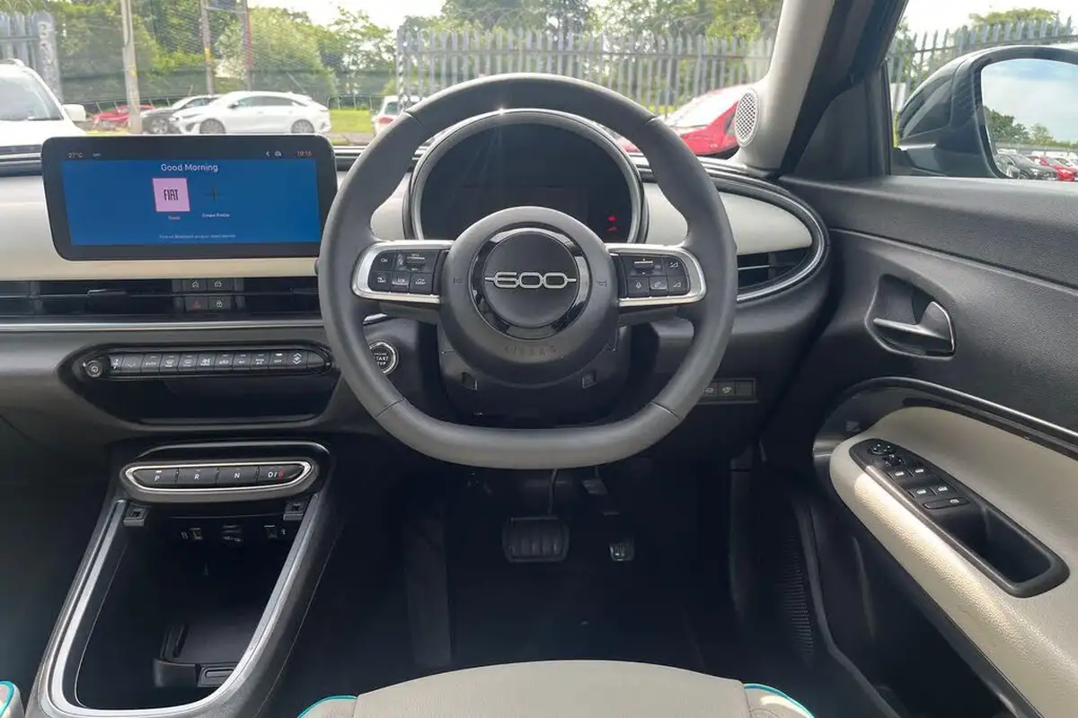 2024-fiat-600e-e-la-prima-big-14