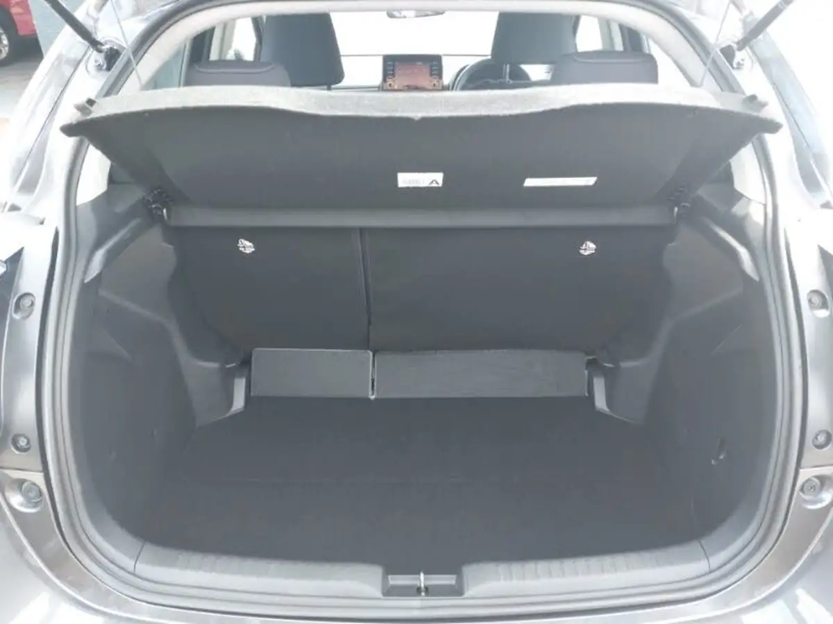 2023-toyota-yaris-15-vvt-i-icon-big-7