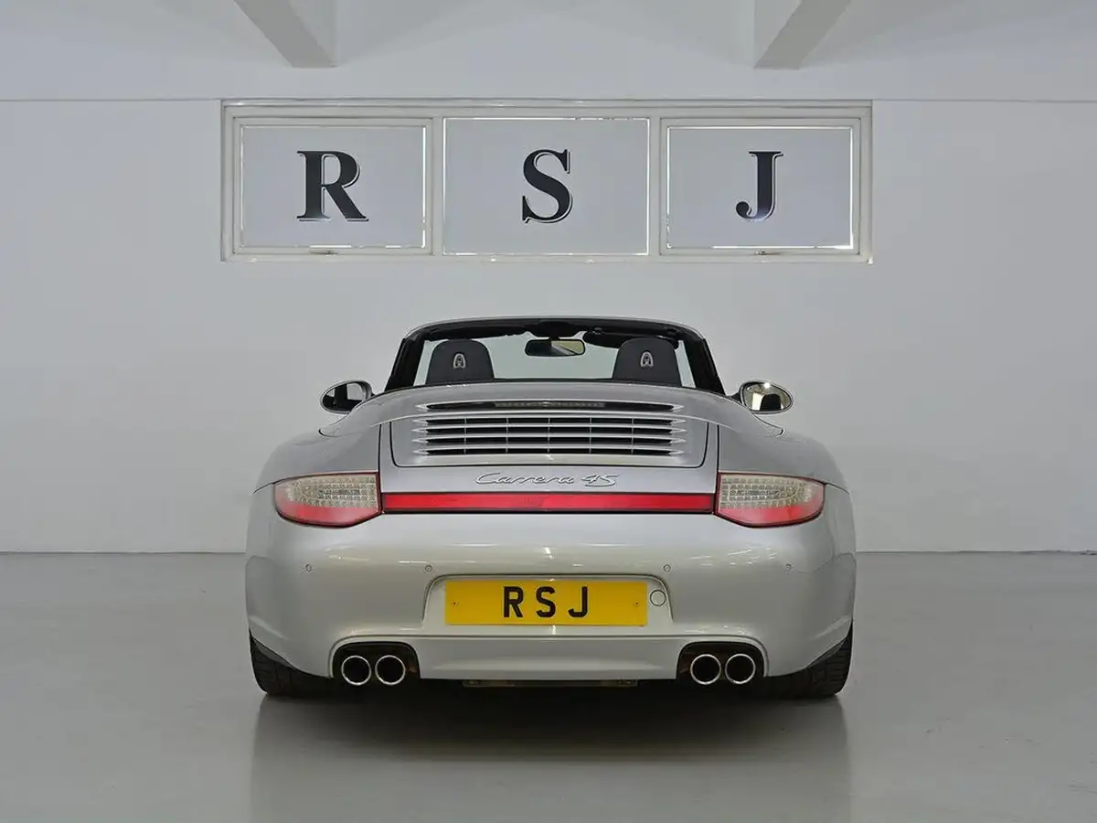 2010-porsche-911-38-carrera-4-s-cabriolet-pdk-big-3