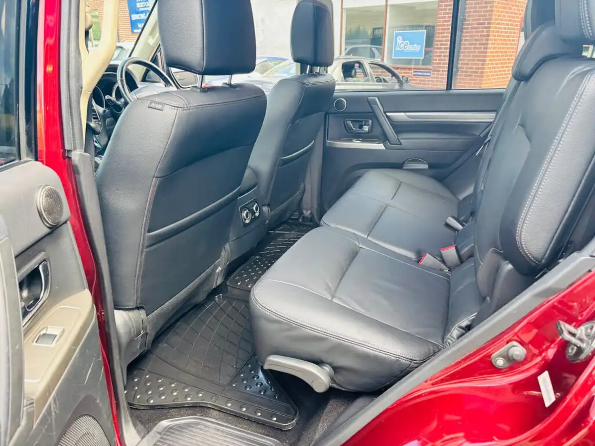 2018-mitsubishi-shogun-32td-sg3-big-7