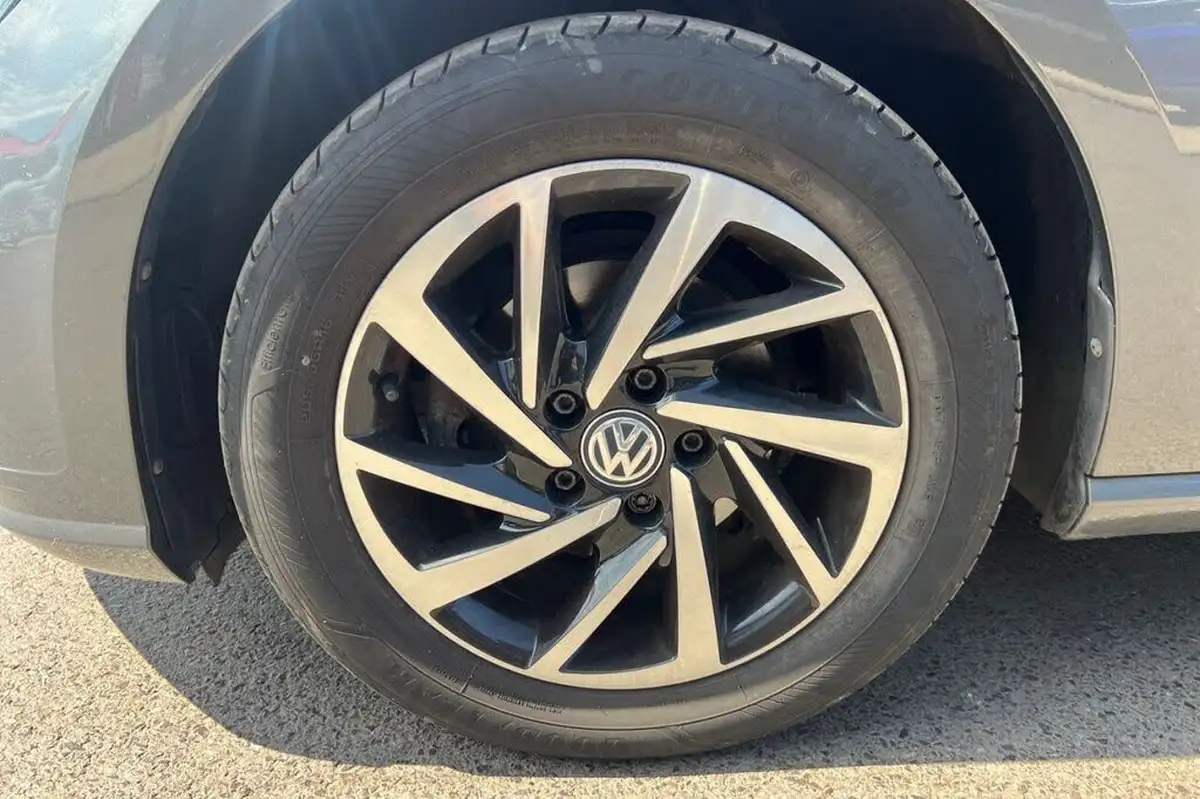 2019-volkswagen-golf-10-tsi-match-hatchback-5d-big-37