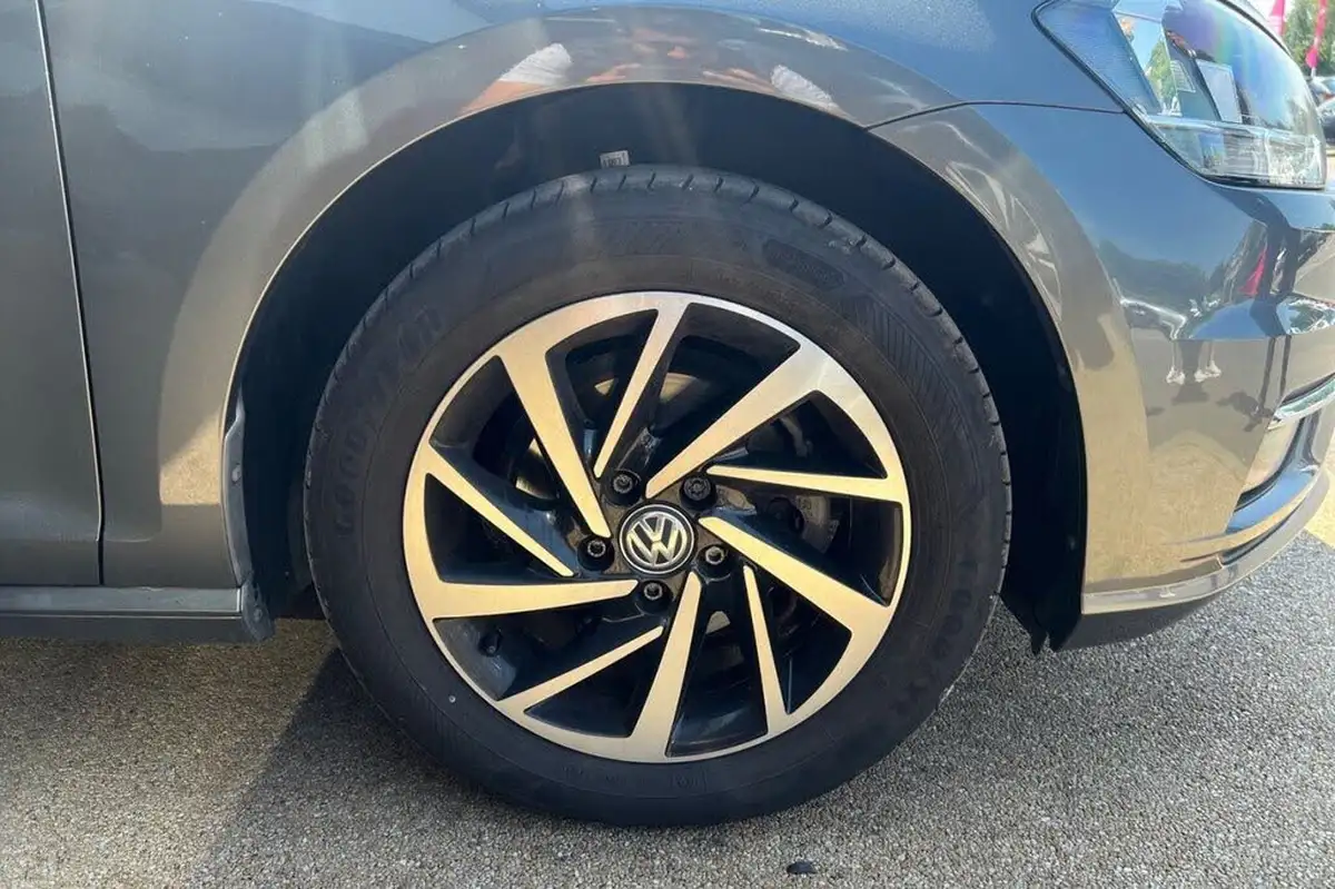 2019-volkswagen-golf-10-tsi-match-hatchback-5d-big-13