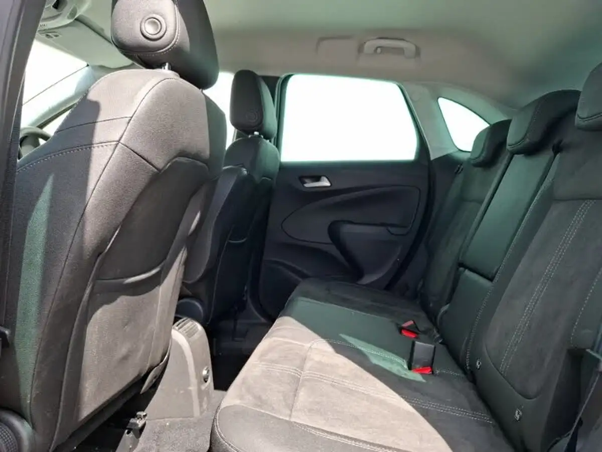 2022-vauxhall-crossland-12-ultimate-130ps-auto-big-5