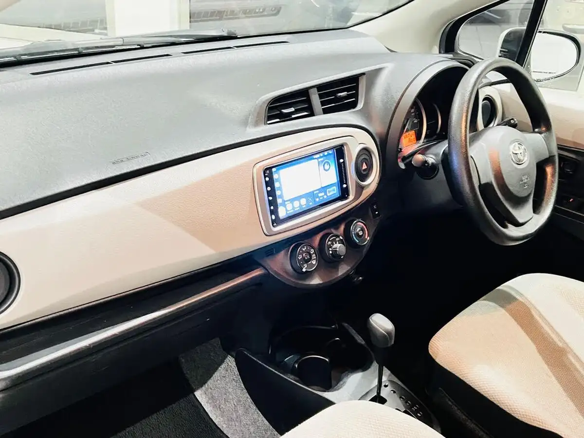 2011-toyota-yaris-133-tr-99bhp-5d-m-drive-s-big-20