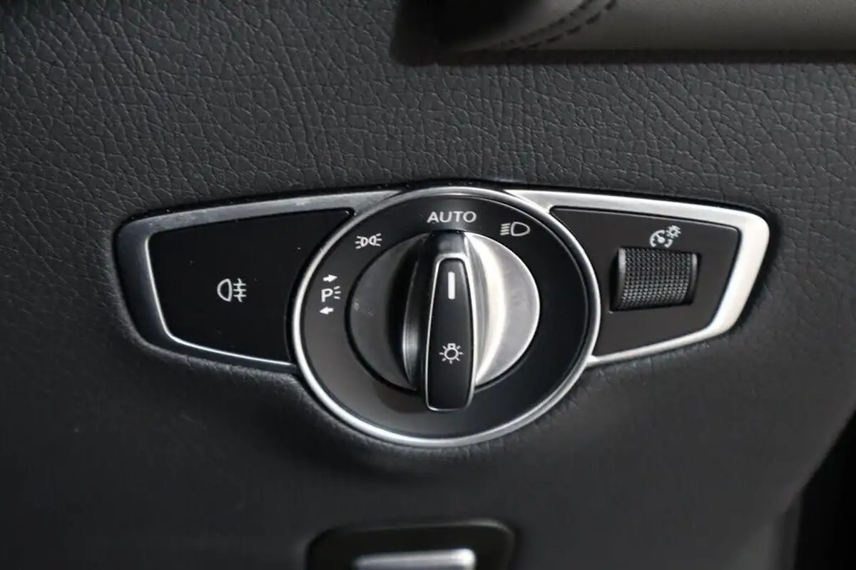 2021-mercedes-benz-eqc-e-eqc-400-amg-line-premium-big-21