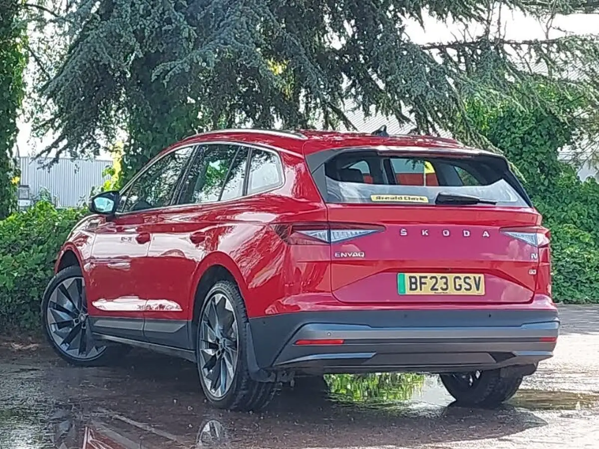 2022-skoda-enyaq-e-80-82-kwh-big-1