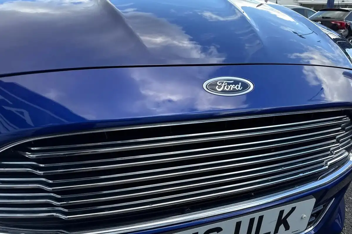 2016-ford-mondeo-20tdci-titanium-180ps-hatchback-big-25