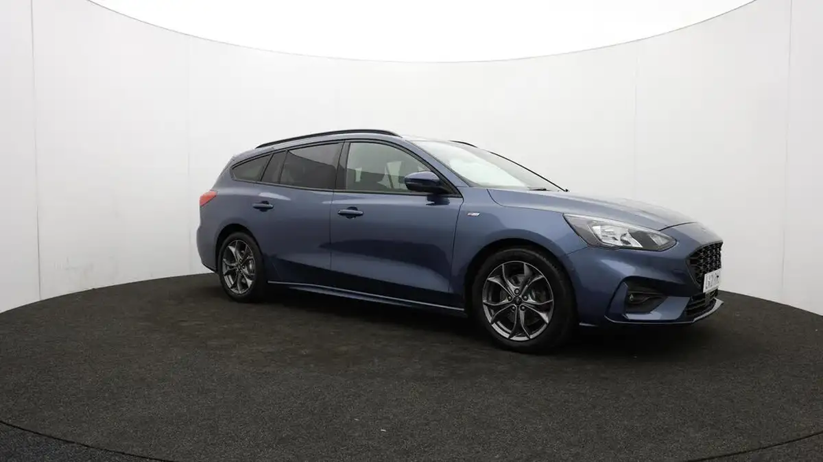 2021-ford-focus-15-st-line-estate-big-47