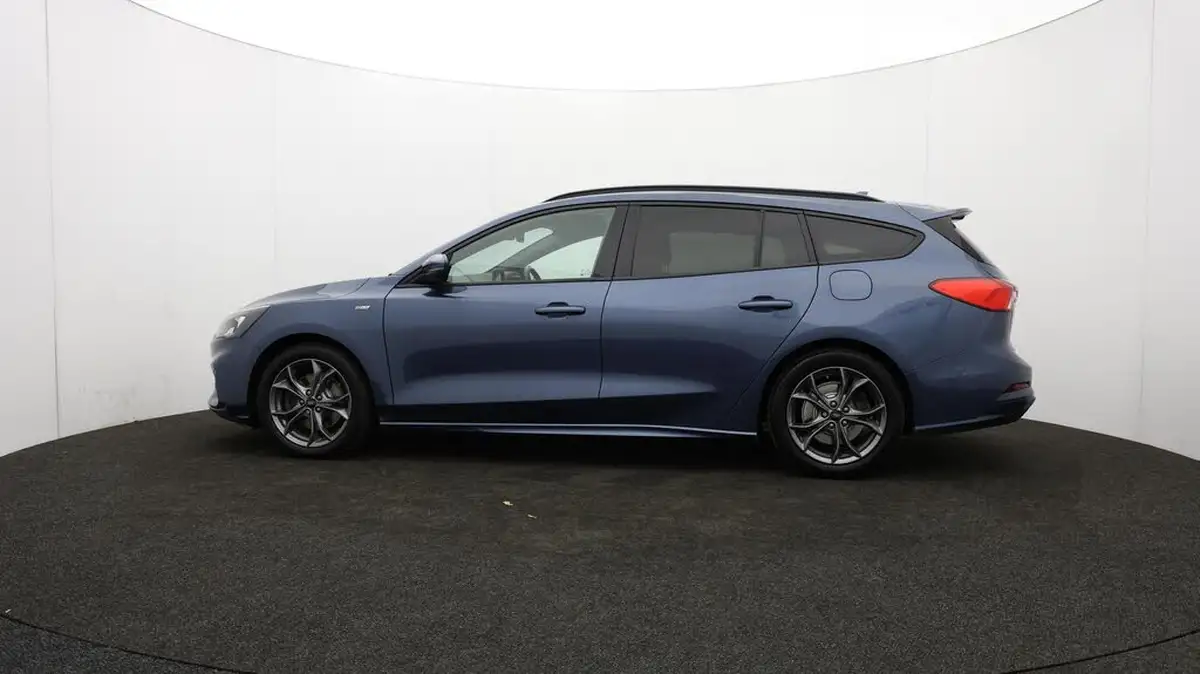 2021-ford-focus-15-st-line-estate-big-71