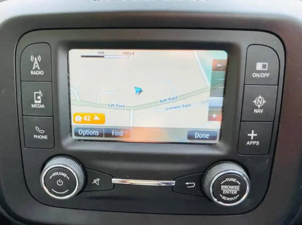 2016-jeep-renegade-14-multiair-ii-longitude-ddct-big-11