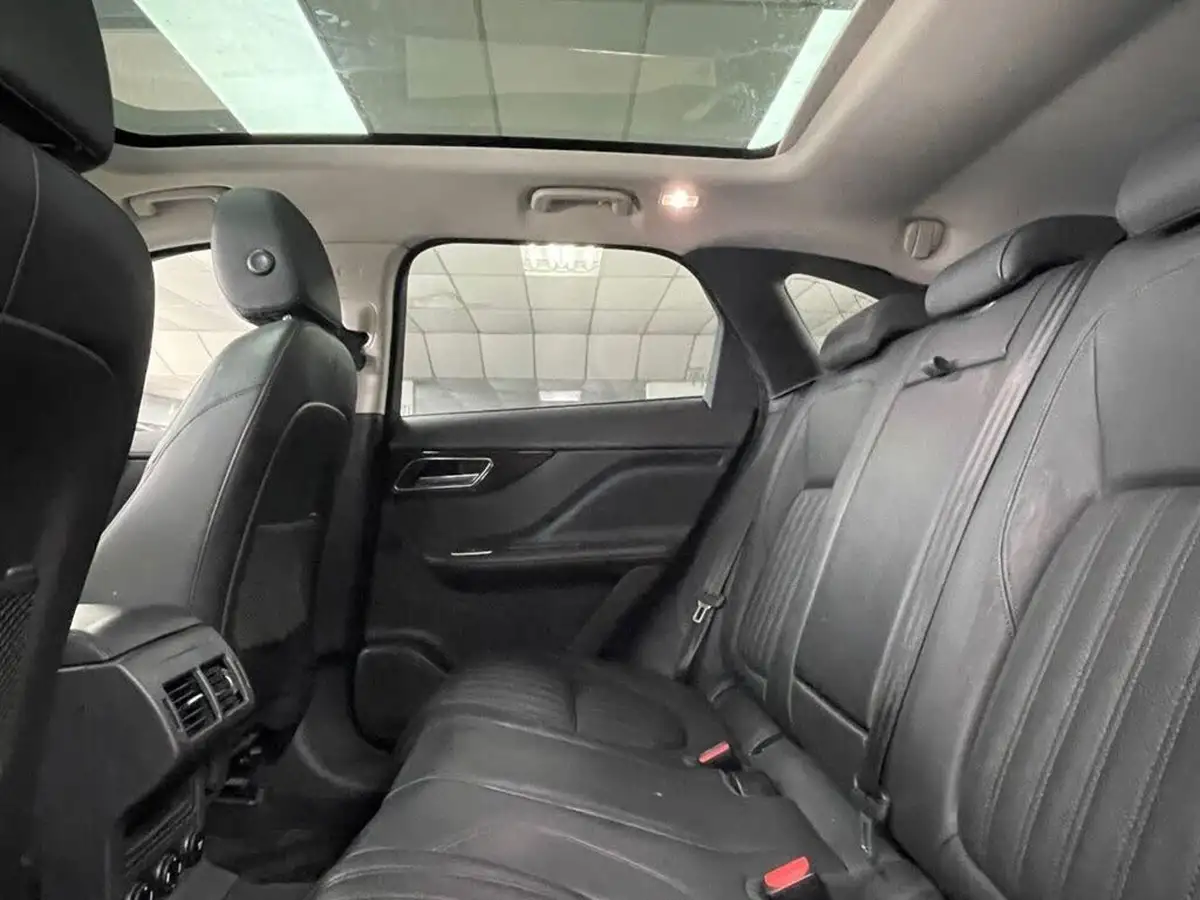 2018-jaguar-f-pace-20-i4d-portfolio-180ps-awd-auto-big-29