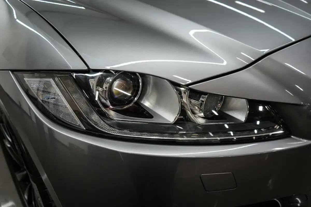 2020-jaguar-f-pace-20i-chequered-flag-big-5