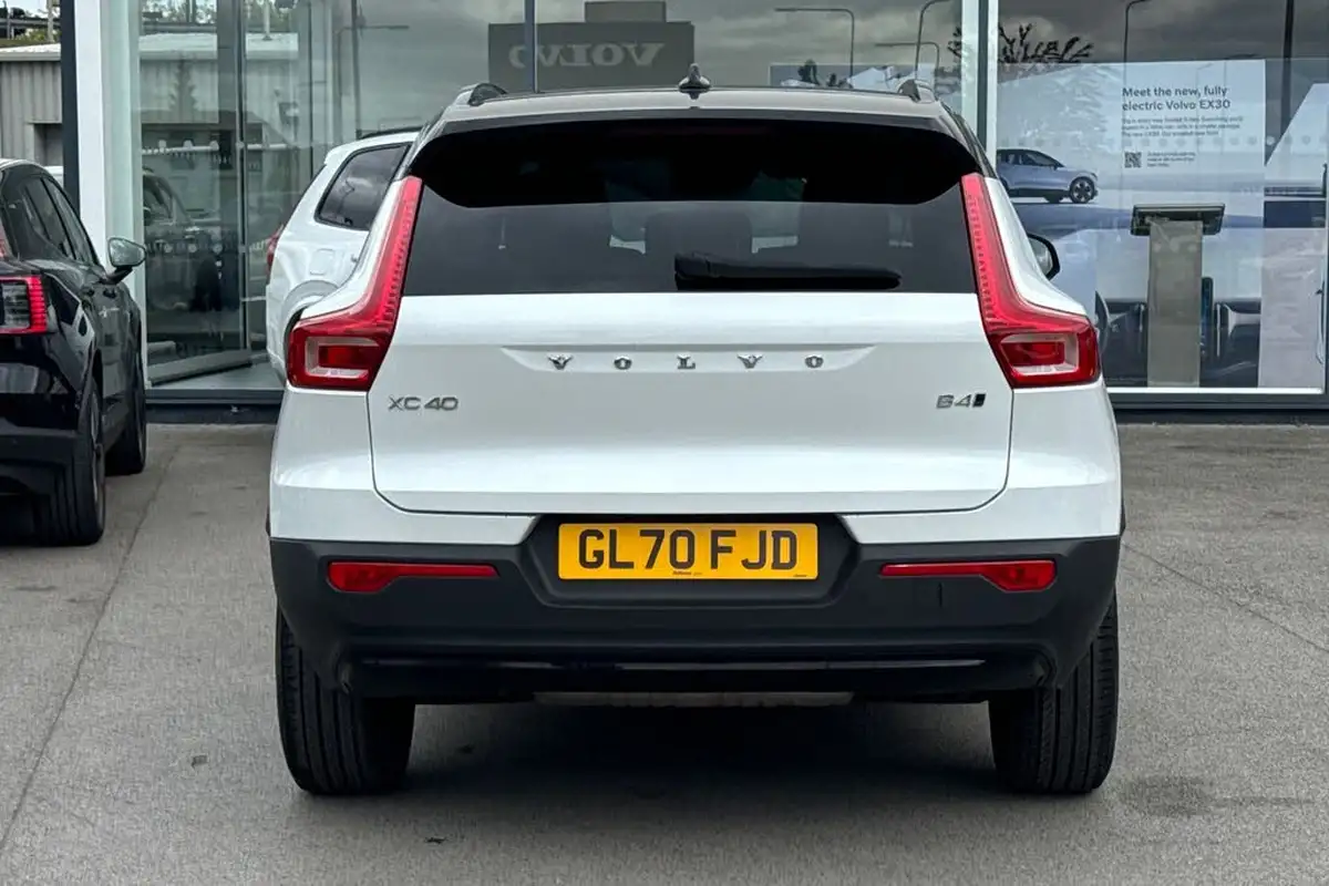 2020-volvo-xc40-20-b4-r-design-awd-big-38
