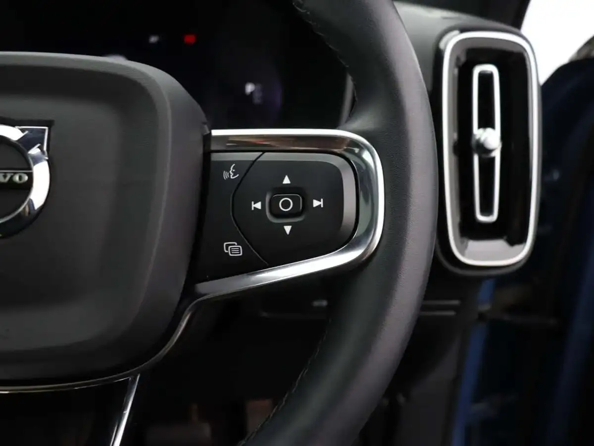 2022-volvo-c40-e-recharge-core-228bhp-big-35