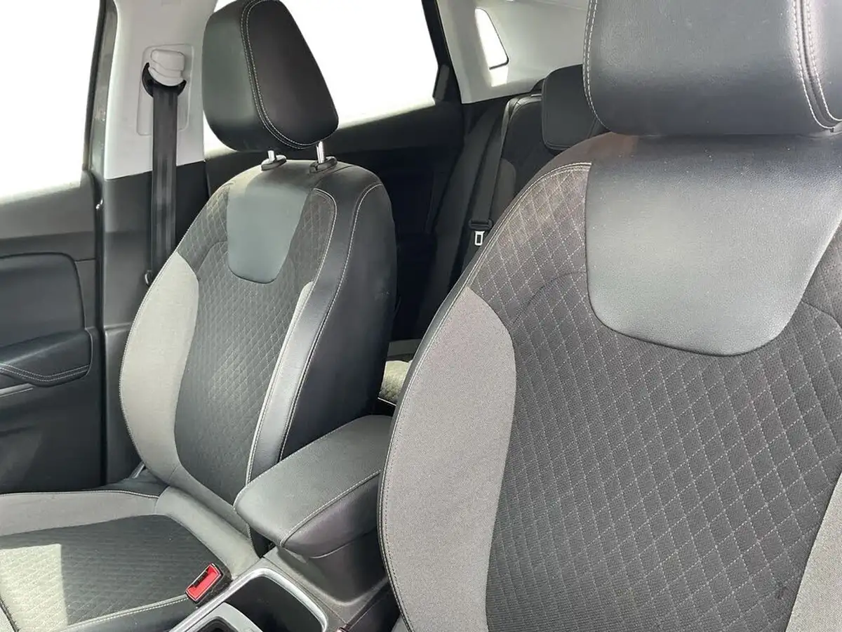 2019-vauxhall-grandland-x-12-sri-nav-big-8