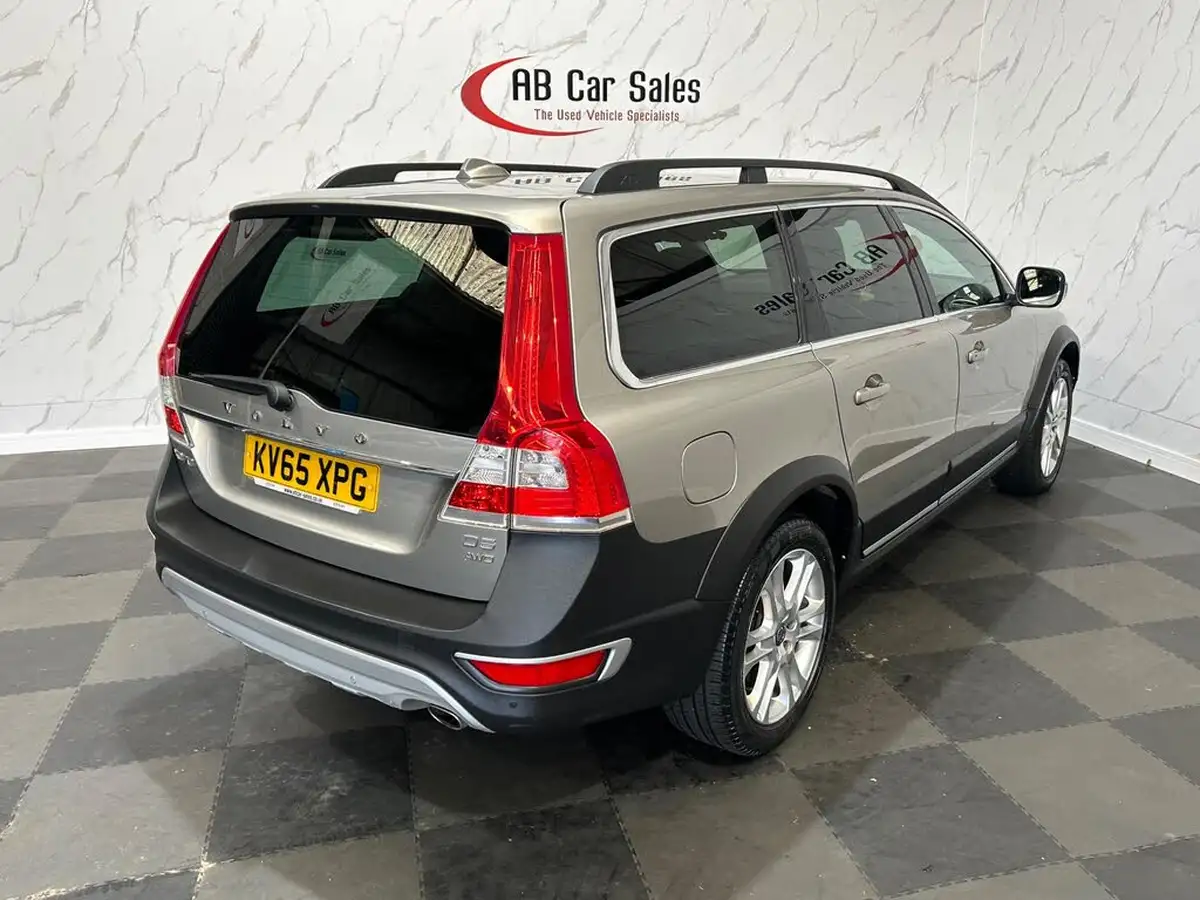 2015-volvo-xc70-24td-d5-se-lux-big-7