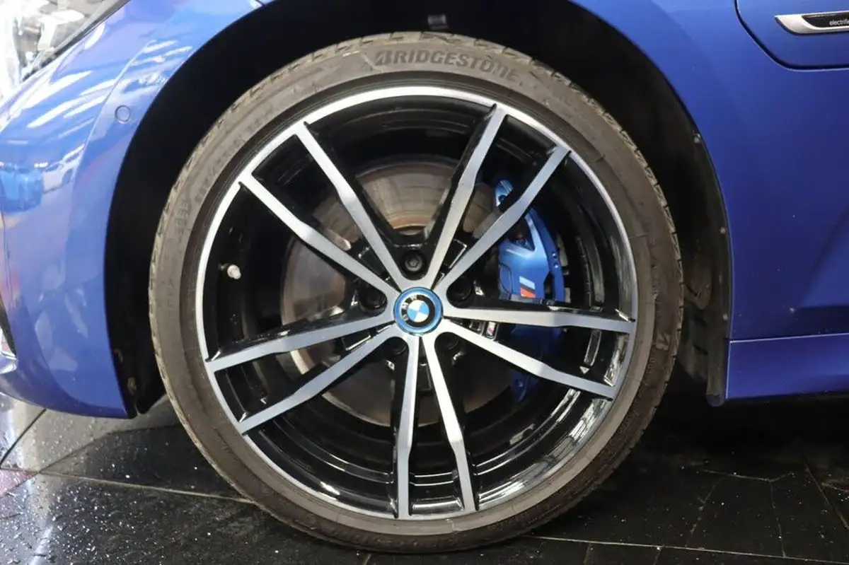 2022-bmw-3-series-20-330e-m-sport-pro-pack-saloon-4d-big-36