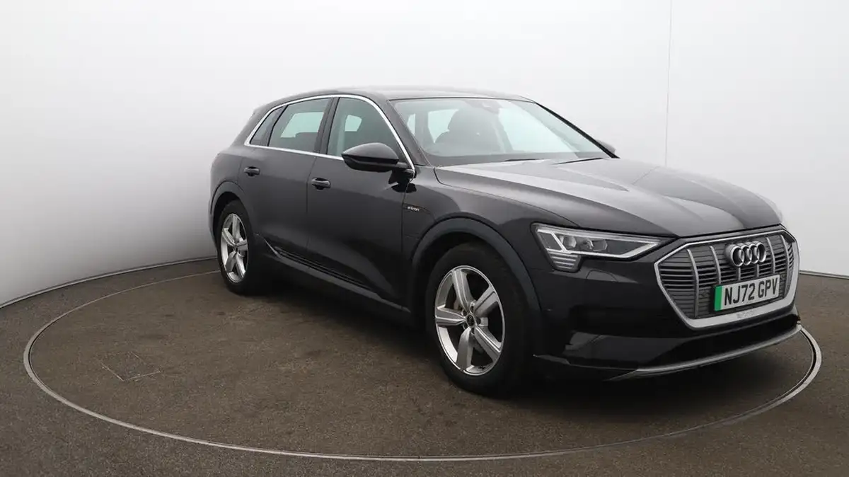 2022-audi-e-tron-55e-technik-station-wagon-big-44