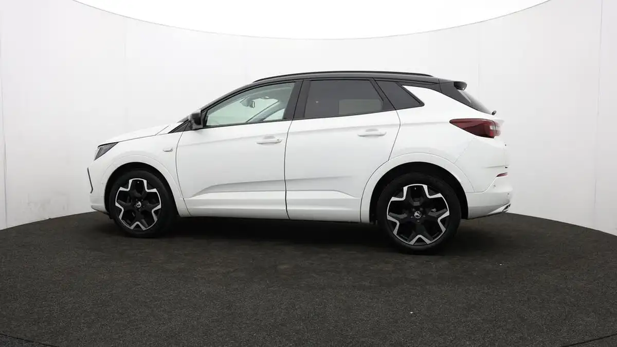 2023-vauxhall-grandland-12-ultimate-130ps-big-72