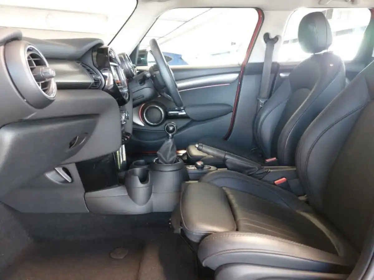 2019-mini-cooper-15-cooper-exclusive-134bhp-hatchback-5d-big-4
