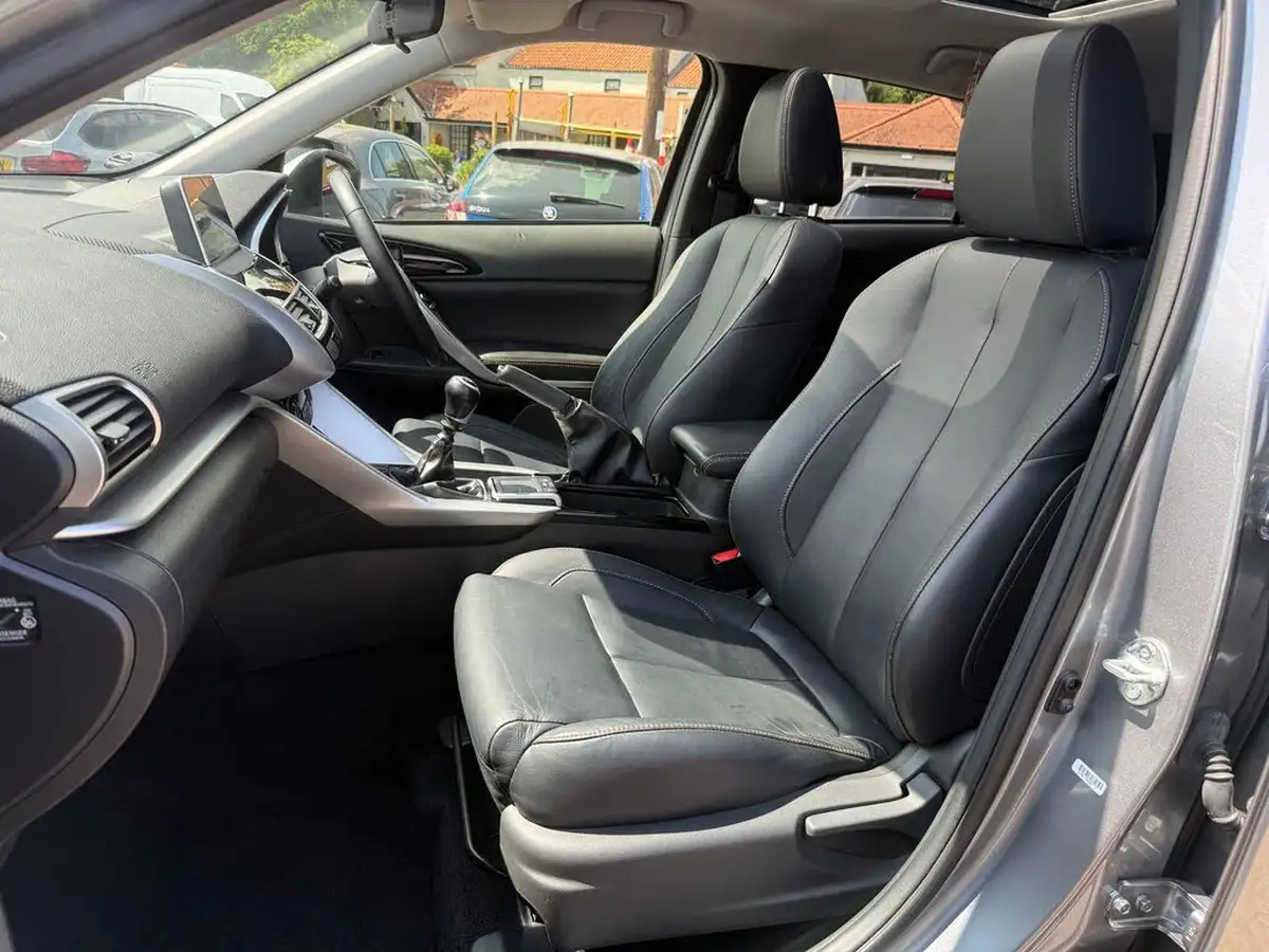 2018-mitsubishi-eclipse-cross-15-4-big-8