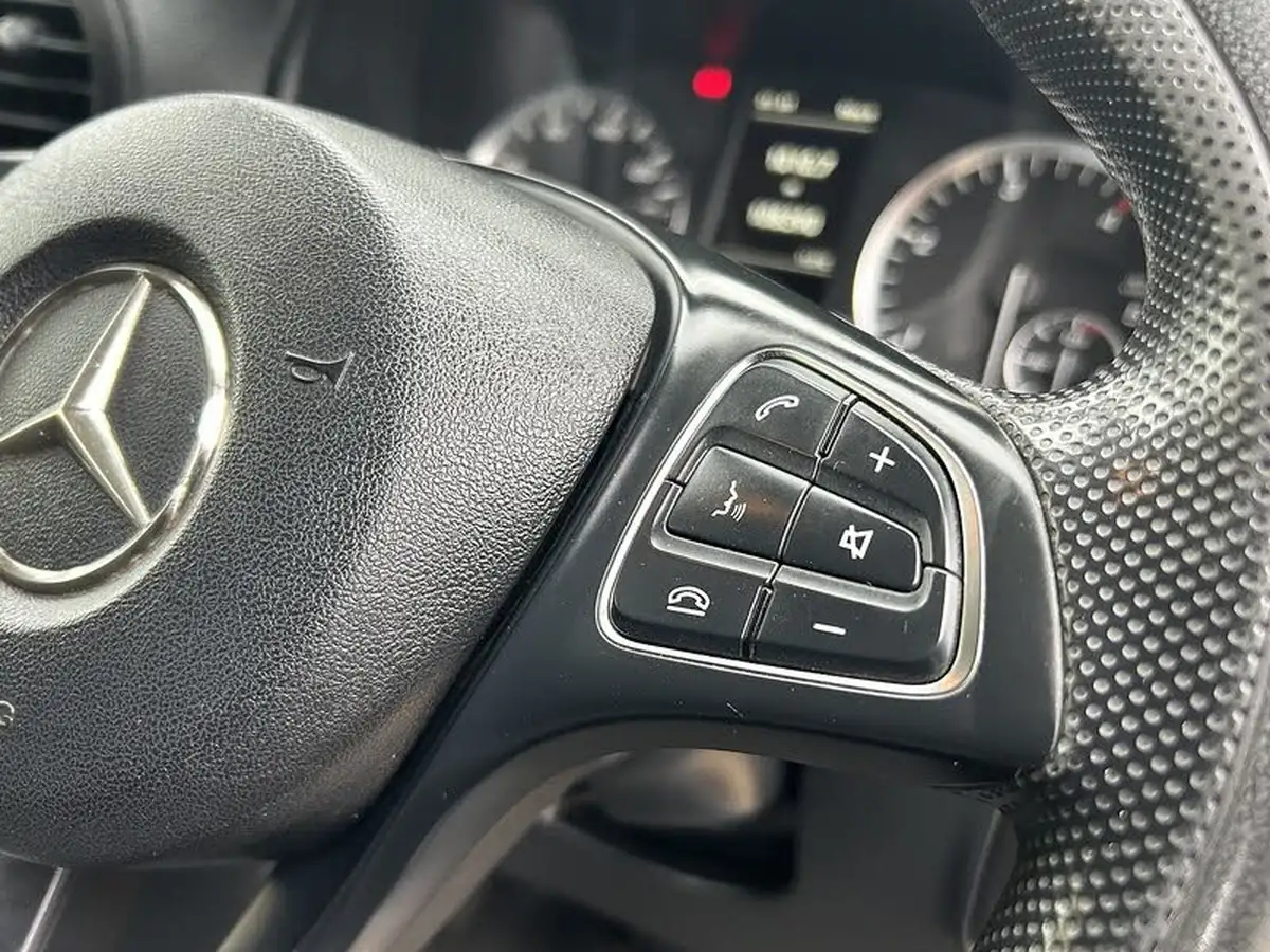 2017-mercedes-benz-vito-16cdi-111cdi-panel-long-big-10