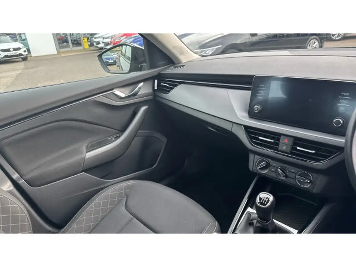 2021-skoda-kamiq-10-tsi-se-109ps-big-13