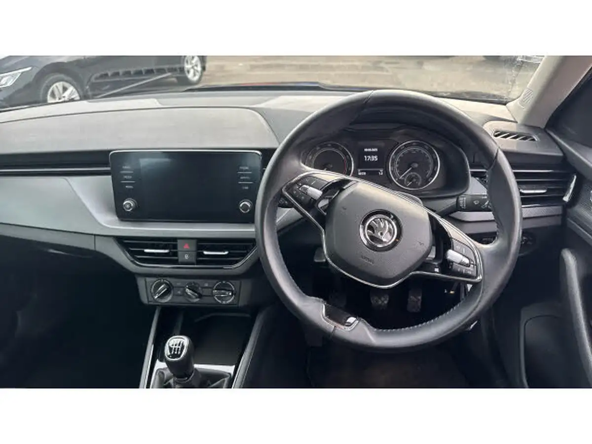 2021-skoda-kamiq-10-tsi-se-109ps-big-9