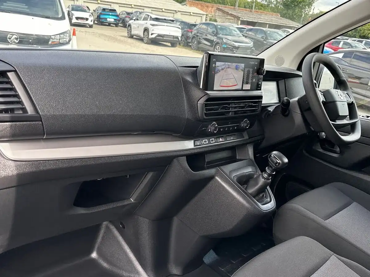2024-vauxhall-vivaro-20td-xl-pro-big-7