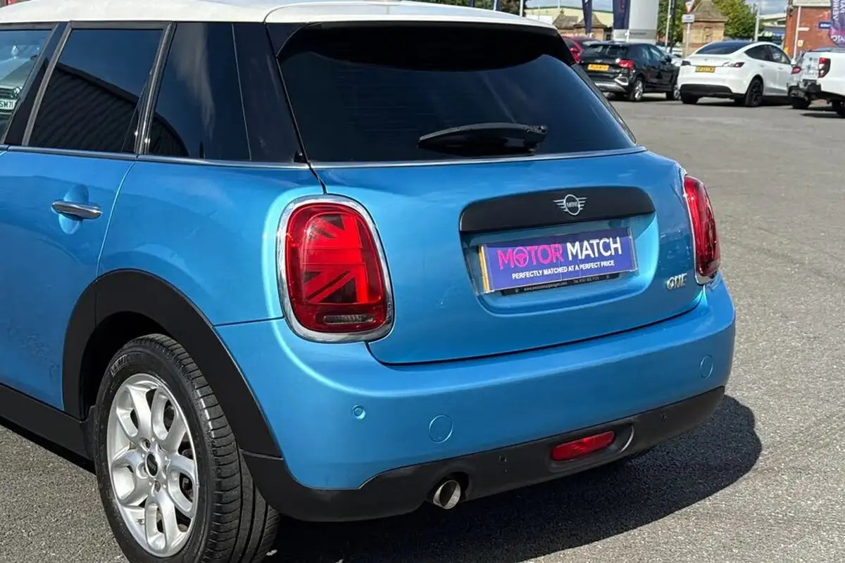 2019-mini-cooper-15-one-classic-102bhp-ss-5d-big-7