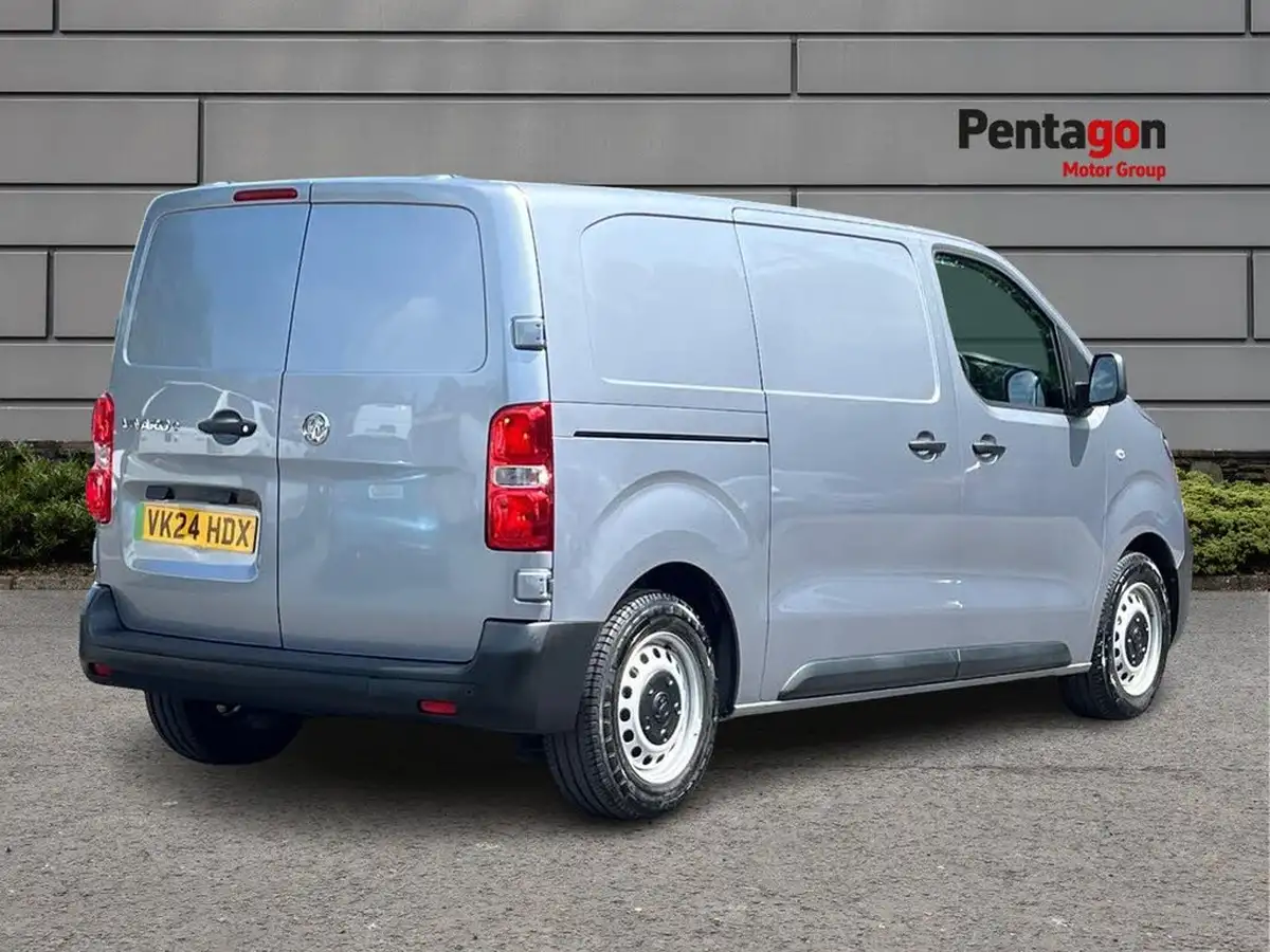 2023-vauxhall-vivaro-e-3100-75kwh-l1h1-prime-panel-van-big-3