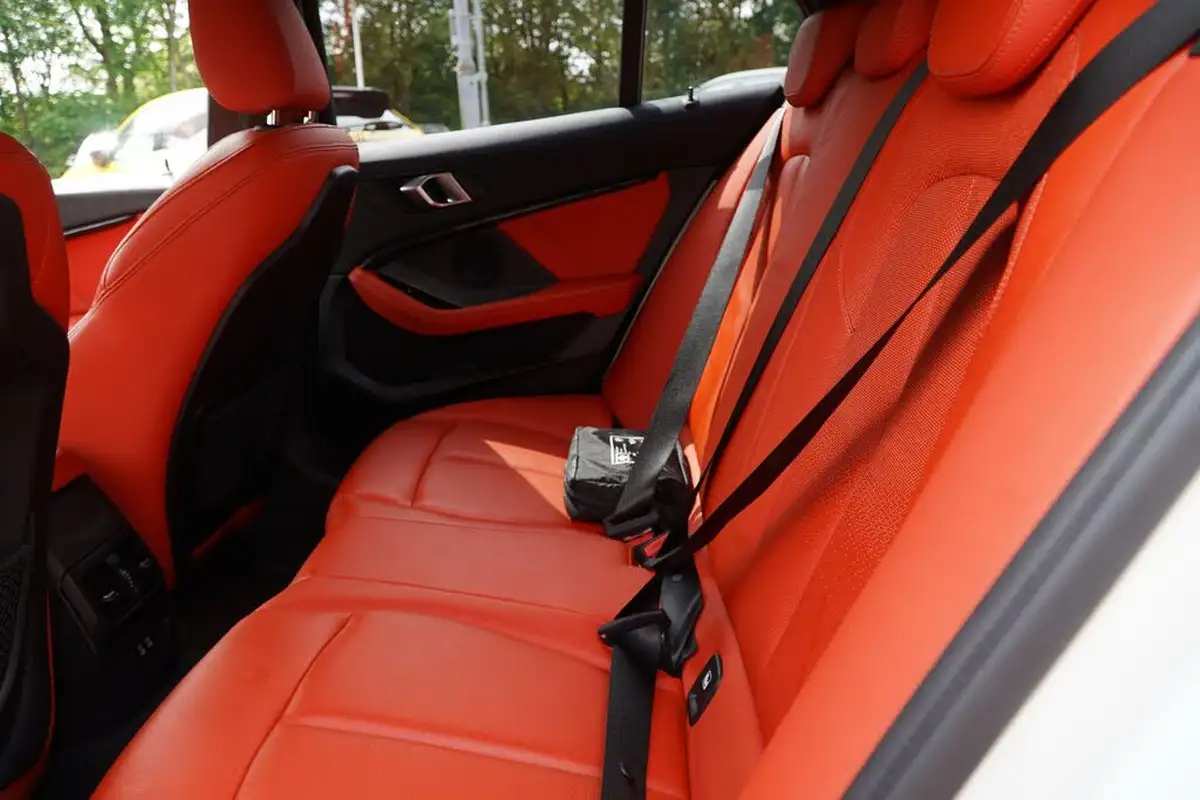 2021-bmw-1-series-15-118i-m-sport-big-24