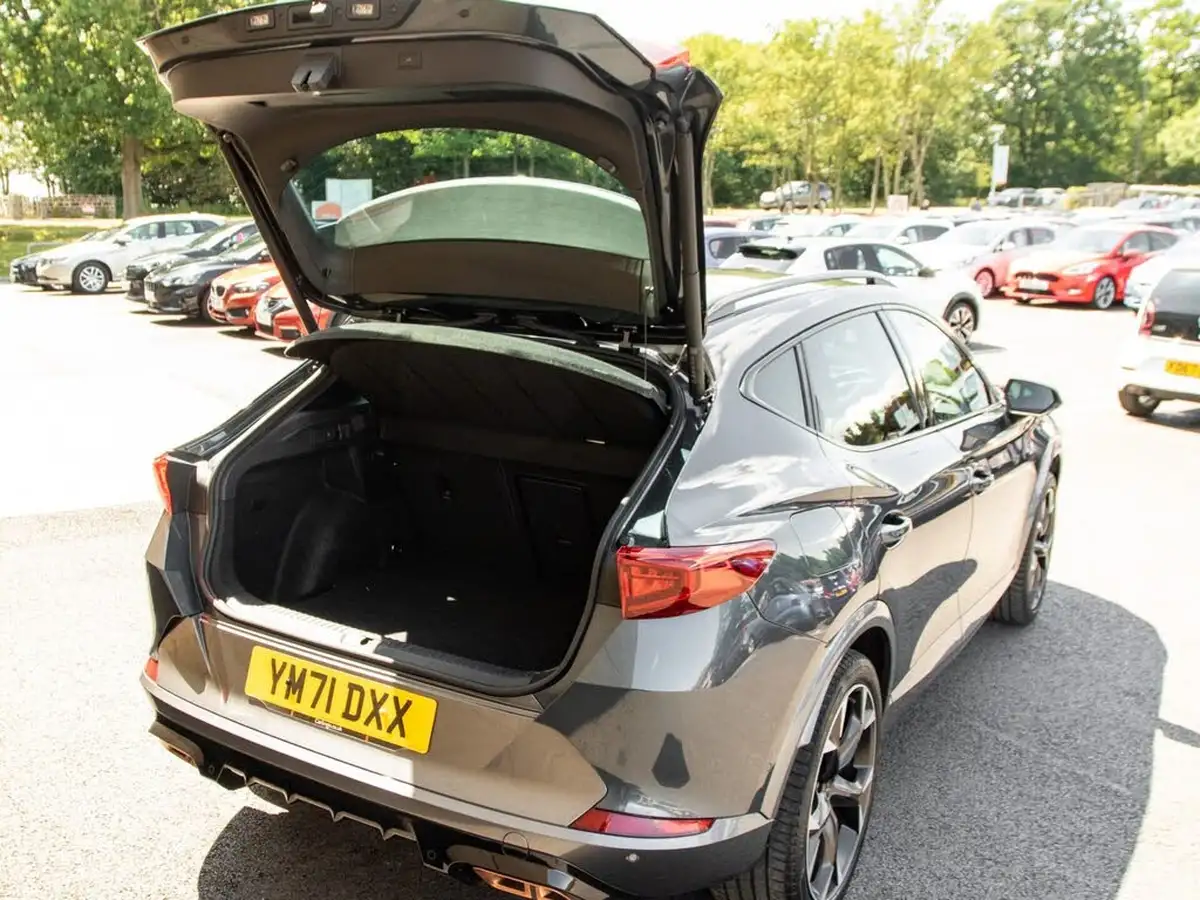 2022-cupra-formentor-14-e-hybrid-vz2-big-37