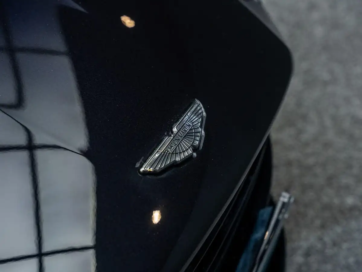 2022-aston-martin-db11-40-v8-503bhp-ss-big-26