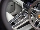 2021-porsche-macan-20-245ps-small-32