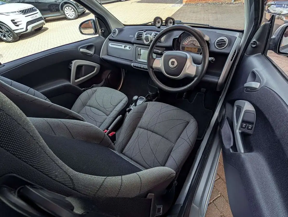 2013-smart-fortwo-08td-passion-coupe-big-18