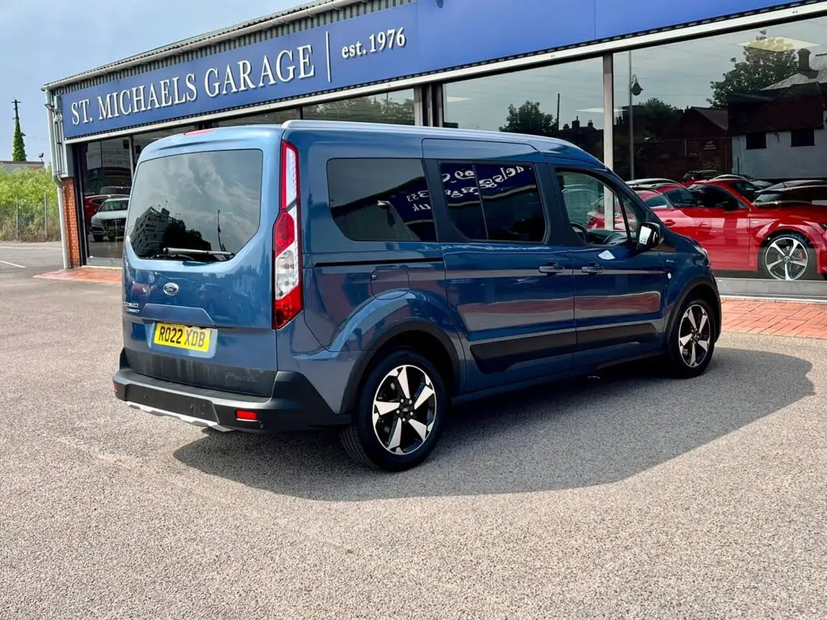 2022-ford-grand-tourneo-connect-15-active-120ps-ecoblue-1499cc-powershift-big-7
